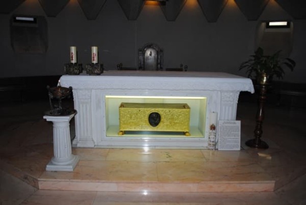 Крипта мощи Святого Фомы