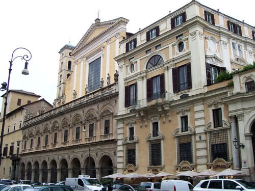 Церковь Двенадцати Святых Апостолов фасад