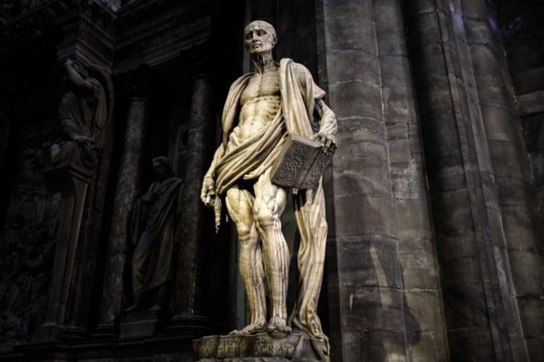 Статуя Варфоломей